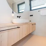 Seafront Aurea With Pool And Seaview Vila *