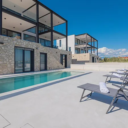 Villa Seafront Aurea With Pool And Seaview *