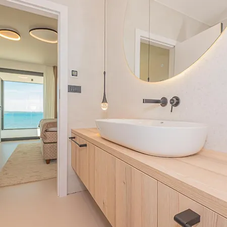 Seafront Aurea With Pool And Seaview Privlaka (Zadar)
