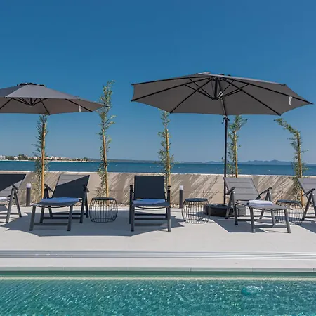Seafront Aurea With Pool And Seaview Villa