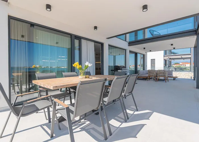 Seafront Aurea With Pool And Seaview * Privlaka (Zadar)