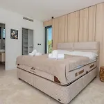 Villa Seafront Aurea With Pool And Seaview Privlaka (Zadar)