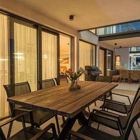 Seafront Aurea With Pool And Seaview Villa Privlaka (Zadar)