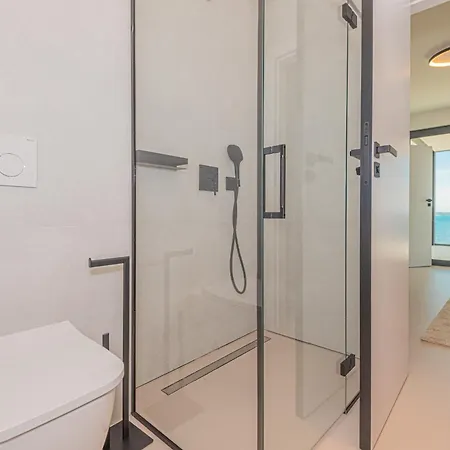 Seafront Aurea With Pool And Seaview * Privlaka (Zadar)