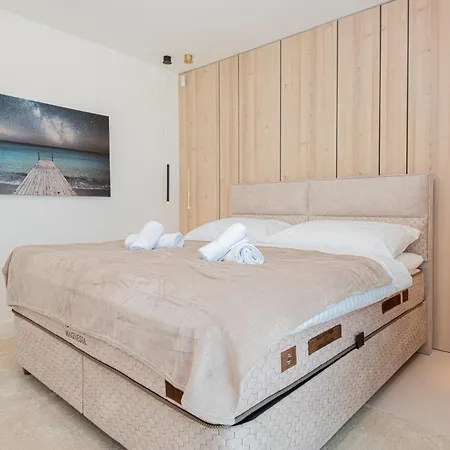 Seafront Aurea With Pool And Seaview