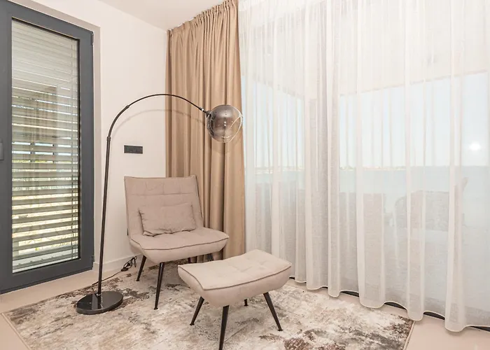 Seafront Aurea With Pool And Seaview Villa