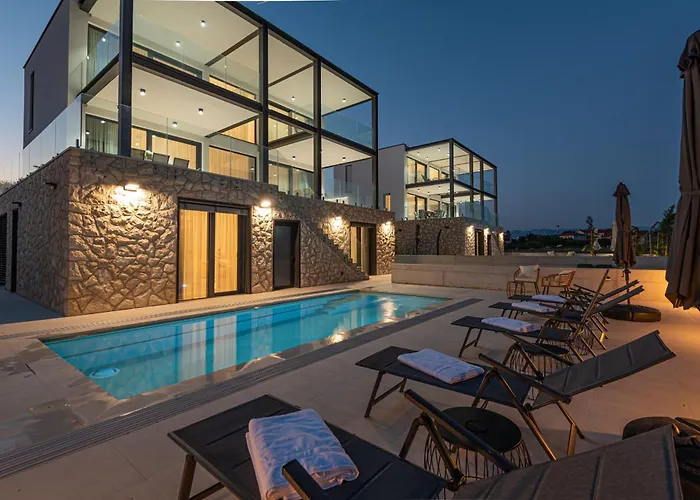 Seafront Aurea With Pool And Seaview Villa *