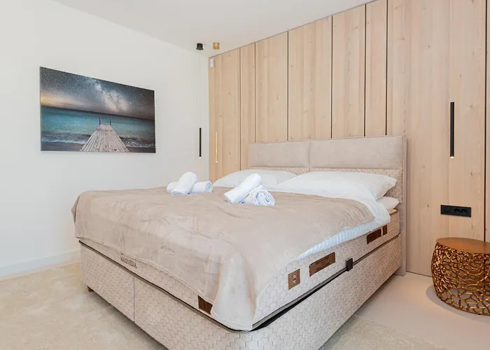 Seafront Aurea With Pool And Seaview